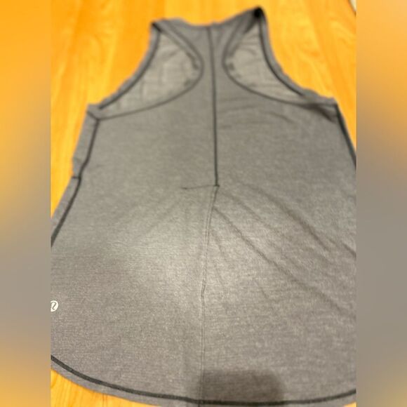 Lululemon Women’s Hot Like Agni Singlet Top Size 2 in Heathered Astro Blue - Picture 9 of 13